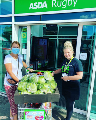 Asda Rugby Healthy Holidays donation to Make Lunch
