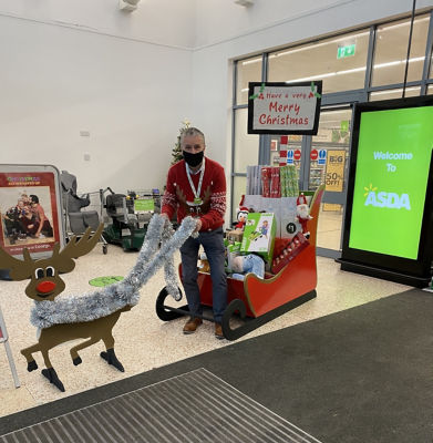 Peter helping Santa for 45 years  | Asda Cookstown