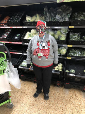 Asda elves spread festive joy and help charity | Asda Waterlooville