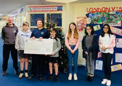Local school receives £1000 | Asda Gosforth