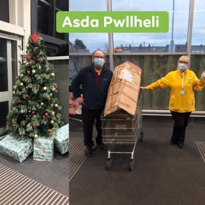 Christmas tree donation | Asda Pwllheli