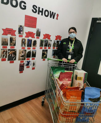 Kellie helps stray dog charity | Asda Thornaby
