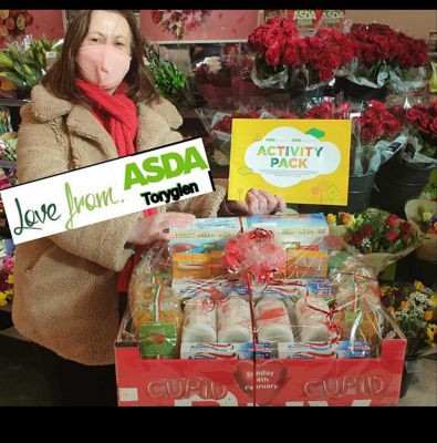 Helping hand to Holycross Primary School | Asda Toryglen