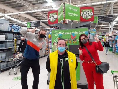 LadBaby pose for selfies with colleagues | Asda Long Eaton