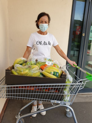 Helping out with healthy fruit for family parcels | Asda Hereford