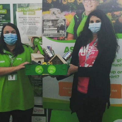 Donation of gardening items to Lancashire Teaching Hospitals Charity.  | Asda Clayton Green