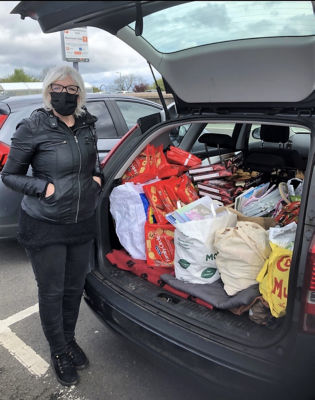 Mearns Kirk Helping Hands £750 grant | Asda Newton Mearns