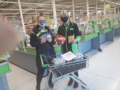 Giving a bit of help to Stacey who will be running her first Cyber Bullying Awareness 👍 | Asda Coventry