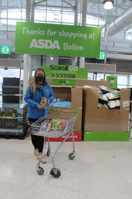 Bolton store donation of books to Gaskell Street Primary school.  | Asda Bolton
