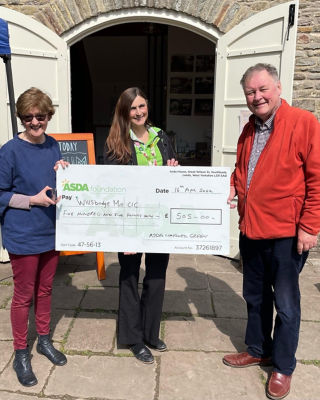 Foundation grant for Easter races | Asda Longwell Green