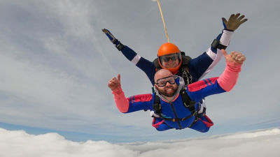 Hereford colleague Dan skydives for hospice | Asda Hereford