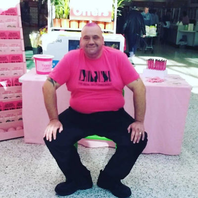 Tickled Pink hero has his beard shaved for the first time in 20 years | Asda Blyth