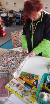 Community champions take part in marathon gift wrapping at Birmingham City Mission  | Asda Small Heath