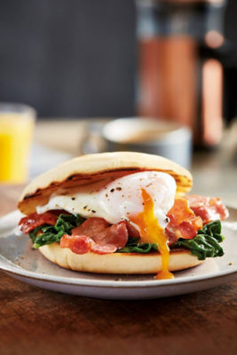 Poached egg and bacon