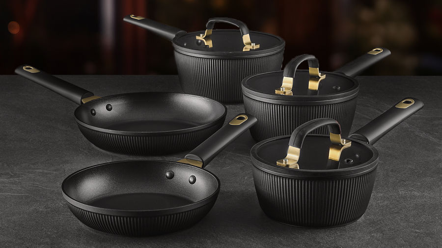 Bonfire Night Cookware & Dining
