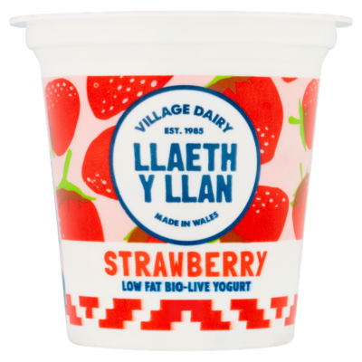 Village Dairy Llaeth Y Llan Low Fat Strawberry Yogurt 125G (L)