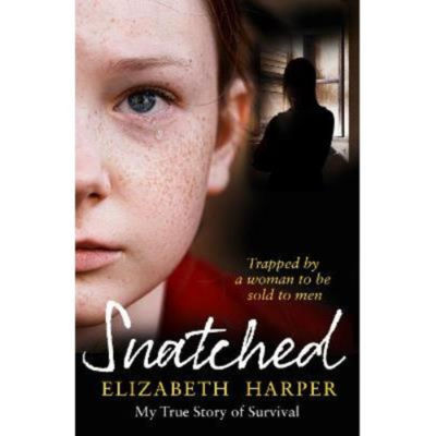 Paperback Snatched - Elizabeth Harper