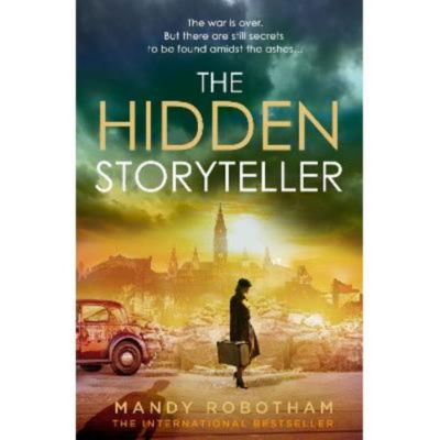 Paperback Hidden Storyteller - Mandy Robotham