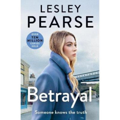 Hardback Betrayal - Lesley Pearse