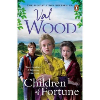 Paperback Children of Fortune - Val Wood
