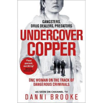 Paperback Undercover Copper - Danni Brooke