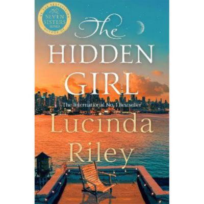 Paperback The Hidden Girl Lucinda Riley