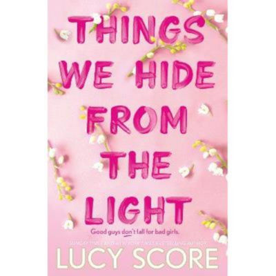 Paperback Things We Hide From The Light - Lucy Score