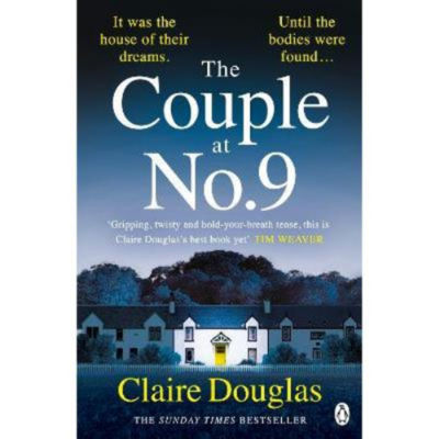 Paperback The Couple At No. 9 Claire Douglas