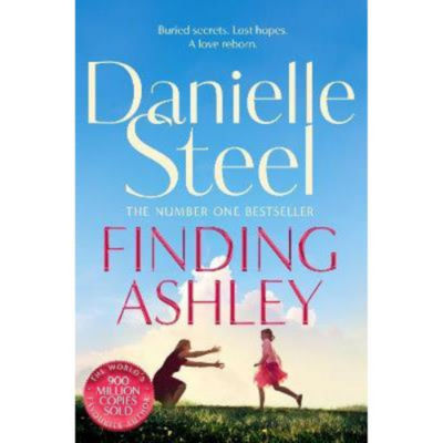 Paperback Finding Ashley - Danielle Steel