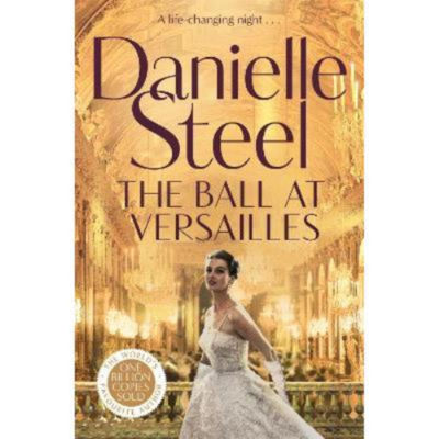 Paperback Ball at Versailles - Danielle Steel
