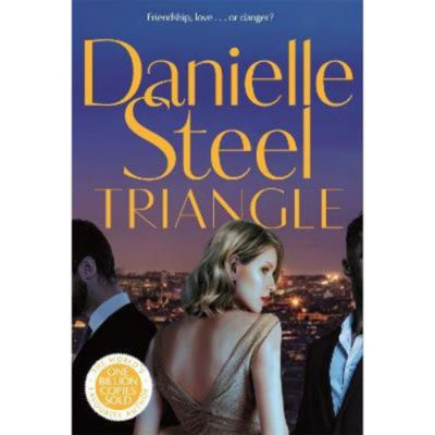 Paperback Triangle Danielle Steel