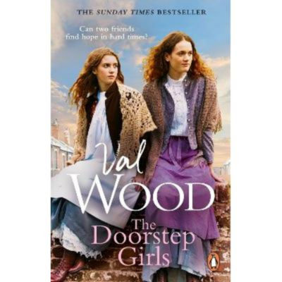 Paperback Doorstep Girls - Val Wood