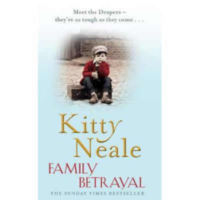 Paperback Family Betrayal - Kitty Neale