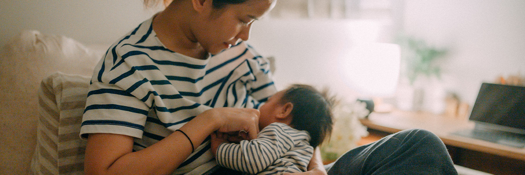 Beginners guide to breastfeeding