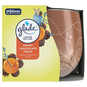 Glade Festive Honey and Chocolate Candle 108g