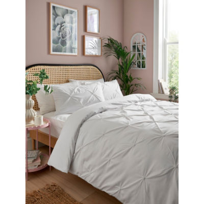 George Home Plain Diamond Pleat Duvet Set Double