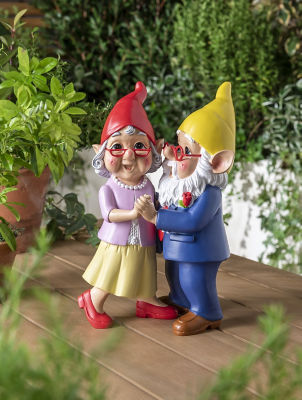 George Home Dancing Grandparents Gnome 14x9.5x22cm