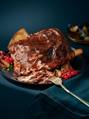 Festive Slow Cooked Lamb Shoulder with Port & redcurrant jus 1.82kg