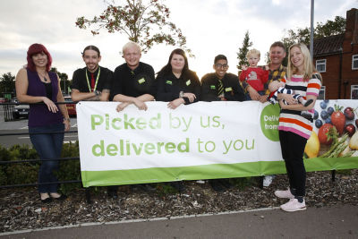 Laura and Nick returned to Asda Aylesbury to thank colleagues and customers for their help