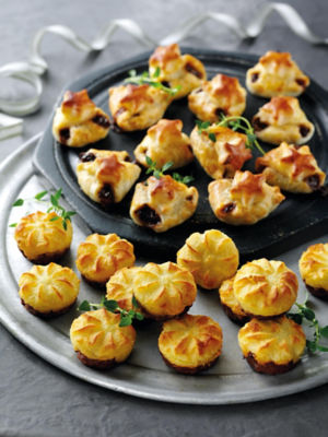 Mini beef wellingtons