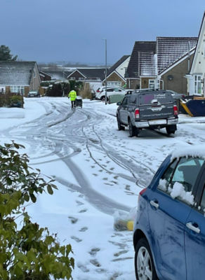 Asda Burnley delivery driver Wajid Hussain battles through snow 