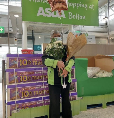 Lisa Bezkorowajznyj has worked at Asda Bolton since 1971