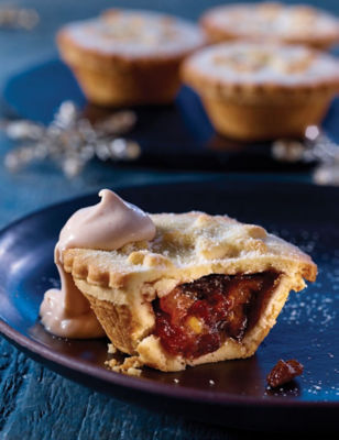 Extra Special Sloe Gin Mince Pies with Pink Gin Cream