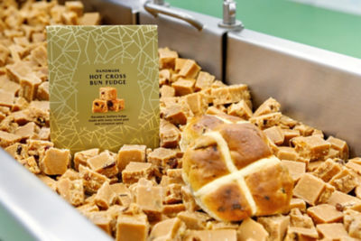Hot Cross Bun Fudge