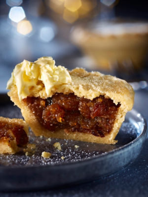 Extra special brown butter and spiced dark rum mince pie