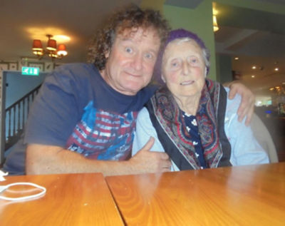 Gareth Williams from Asda Shrewsbury sponsored head shave for Dementia UK
