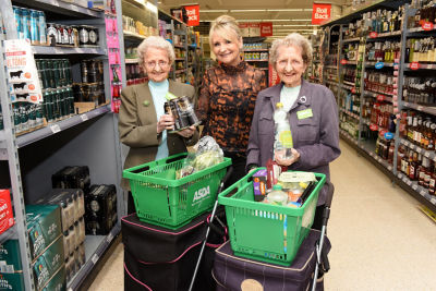 Meet customers Doris and Lil – Britain's oldest identical twins 