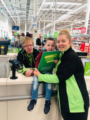 Five-year-old Lincoln loves to shop at Asda Rugby with brilliant our Happy Little Helper lists
