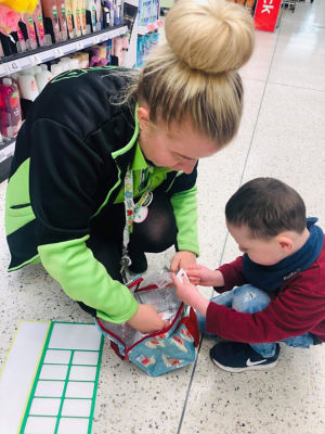Little Lincoln loves shopping in Asda Rugby thanks to our brilliant Happy Little Helper lists