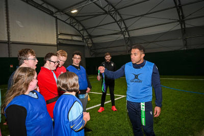 Asda Donnington Wood Christmas magical moment with Shropshire Rugby Rebels and Jason Robinson